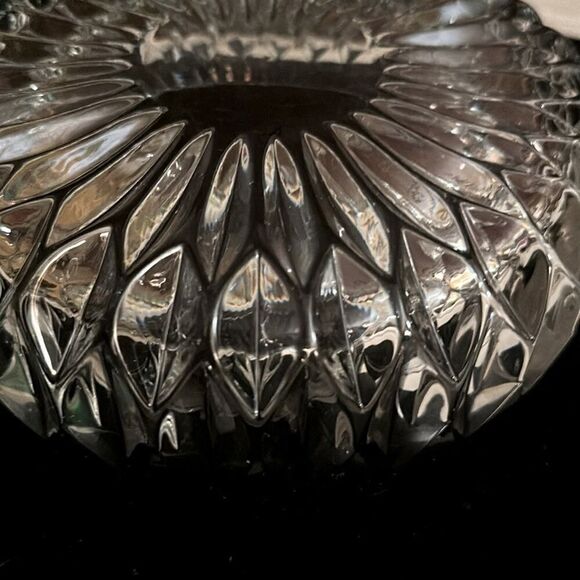 Vintage Avitra Williamsburg 8" round bowl heavy crystal - Picture 4 of 6